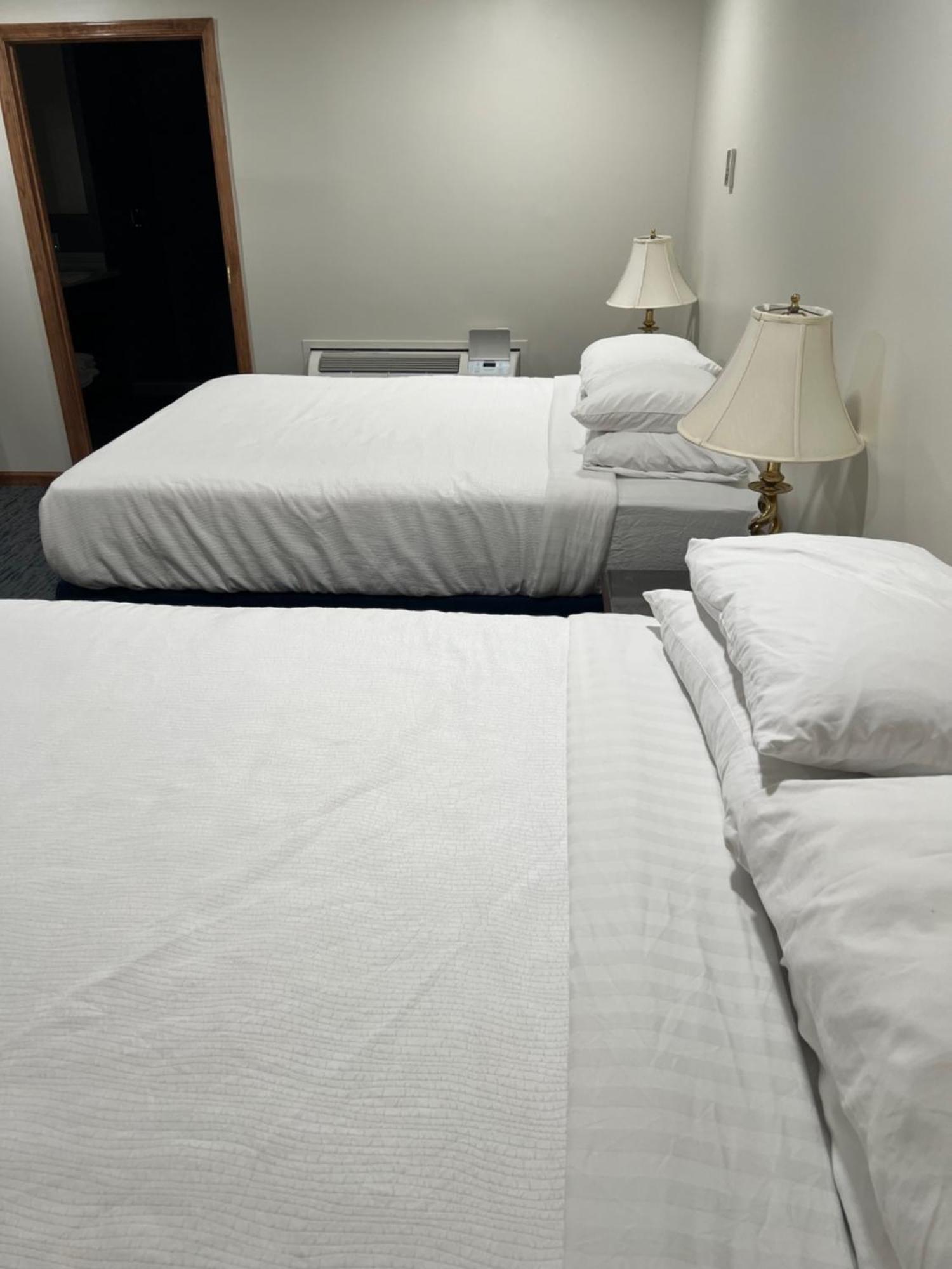 Sutton Inn エルクトン エクステリア 写真
